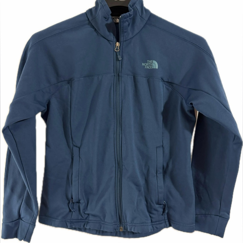 EUC The North Face women’s jacket with deep outer pockets and inner pockets